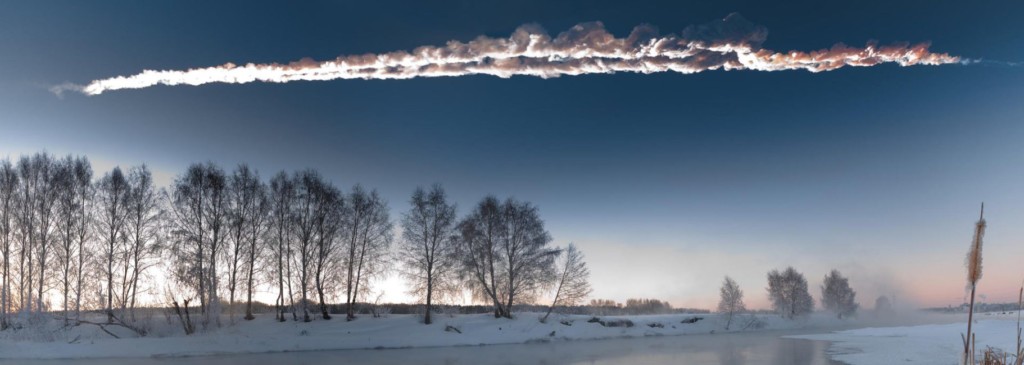 Chelyabinsk_Asteroid_crossing_Russian_skies